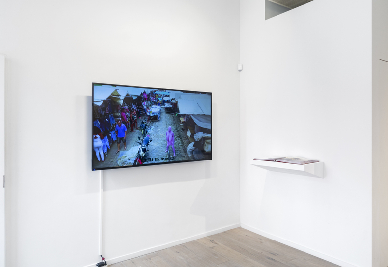 berna reale: while you laugh -- vista da exposição -- galeria nara roesler | new york, 2019 -- foto ©...