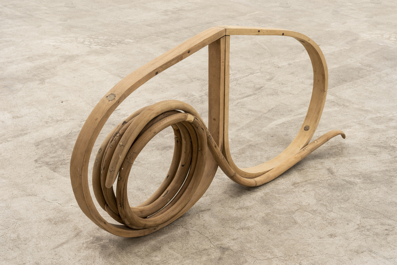 Marcelo Silveira Compacto com pacto #10, 2018 madeira 55 x 120 x 15 cm