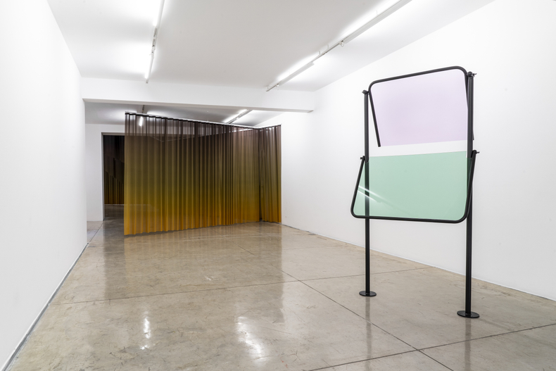 Lucia Koch, Tumulto, turbilhão, Galeria Nara Roesler | São Paulo, 2019. Foto © Erika Mayumi - cortesia da artista e...