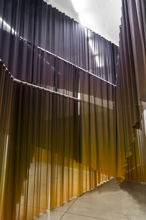 Lucia Koch, Tumulto, turbilhão, Galeria Nara Roesler | São Paulo, 2019. Foto © Erika Mayumi - cortesia da artista e...