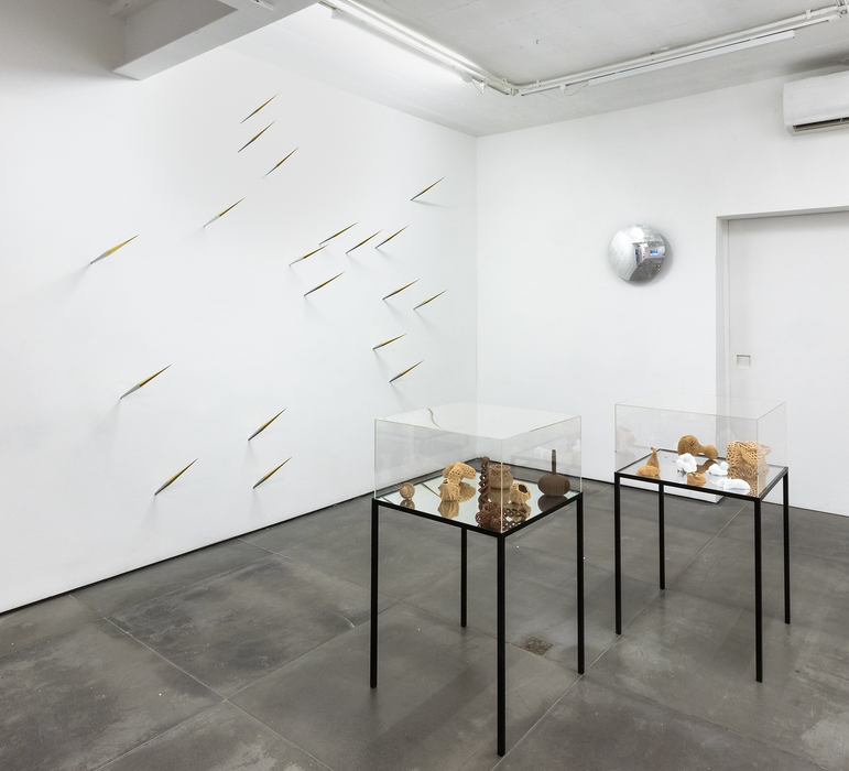 Reflexões sobre espaço e tempo, Galeria Nara Roesler | Rio de Janeiro, 2019 – Foto © Pat Kilgore – cortesia...