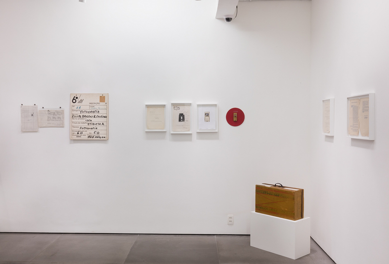 vista da exposição -- galeria nara roesler | rio de janeiro 2016