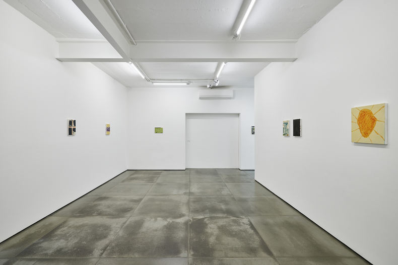 Vista da exposição Pequenas Alegrias, Nara Roesler Rio de Janeiro, 2024. Foto: Rafael Salim. Cortesia do artista e Nara Roesler.