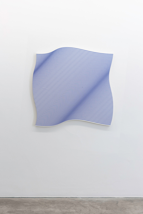Philippe Decrauzat Flag wave, 2016 acrílica sobre tela 114 X 111 cm