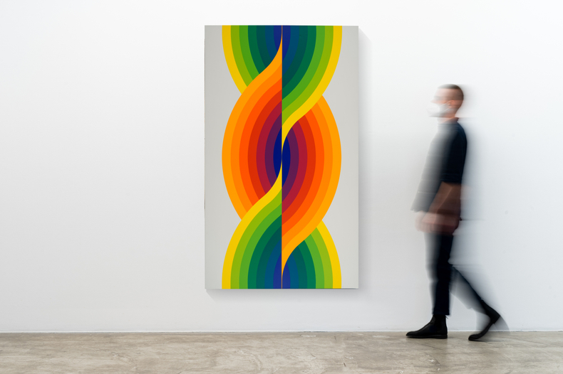 Julio Le Parc Ondes 157 Variation 1, 2021 tinta acrílica sobre tela 195 x 114 cm | 76.8 x 44.9...