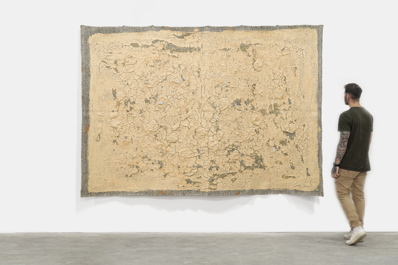 Carlos Bunga Novos mapas # 6, 2023 cola PVC e tinta látex sobre tapete 202 x 291 x 3 cm