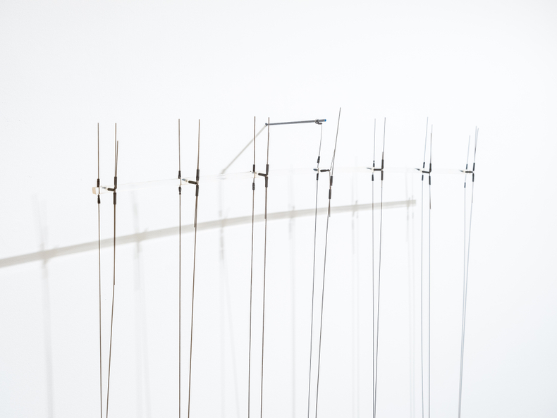 Gego Drawing without paper 76.11, 1976 acrílico, aço e ferro 70 x 60 x 5 cm