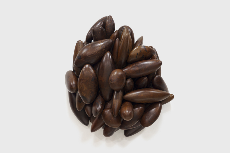 Marcelo Silveira Semente, 2014-2024 escultura em madeira (cajacatinga) 51.5 x 46.3 x 21 cm