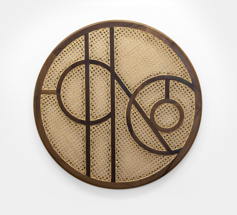 Marco A. Castillo Heriberto, 2017 madeira e vime / wood and rattan Ø 80 cm x 2,4 cm / Ø...