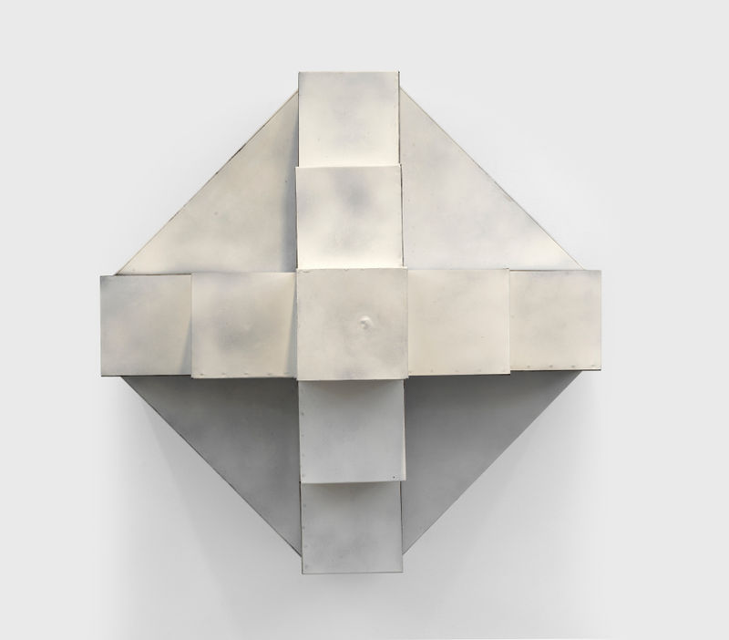 Robert Smithson Untitled, c. 1966 Painted and polished metal 24 x 29 x 29 in. (61 x 73.7 x 73.7...