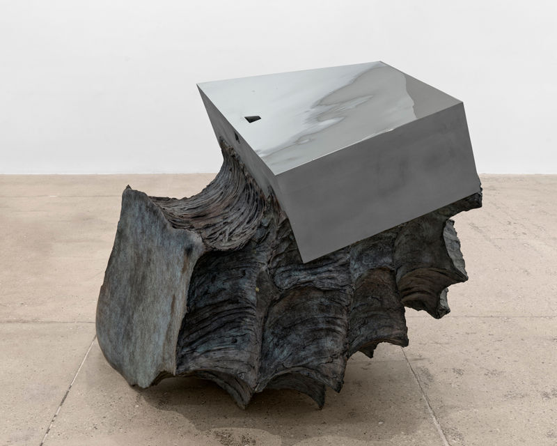 Giuseppe Penone Geometria nelle mani - trapezio, 2005 Bronze, polished stainless steel 44 1/2 x 70 7/8 x 54 in....