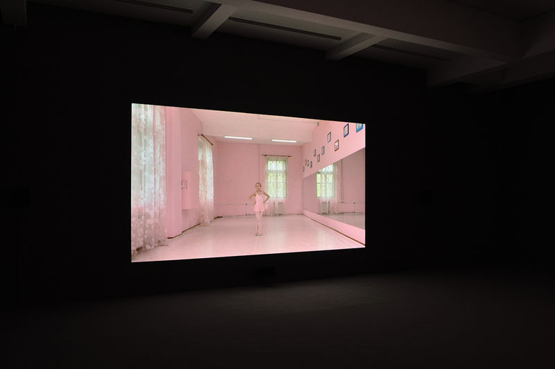 An exhibition installation view from: Rineke Dijkstra