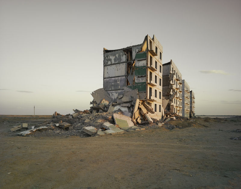 Nadav Kander The Aral Sea I (Officers' Housing), Kazakhstan, 2011