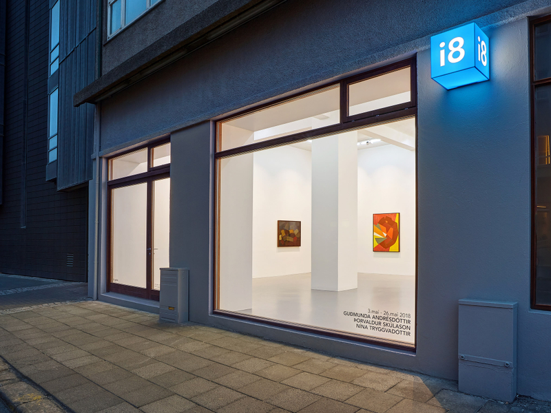i8 Gallery