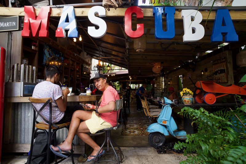 Joseph Kiblitsky, Untitled (Little Havana, Miami VI), 2022