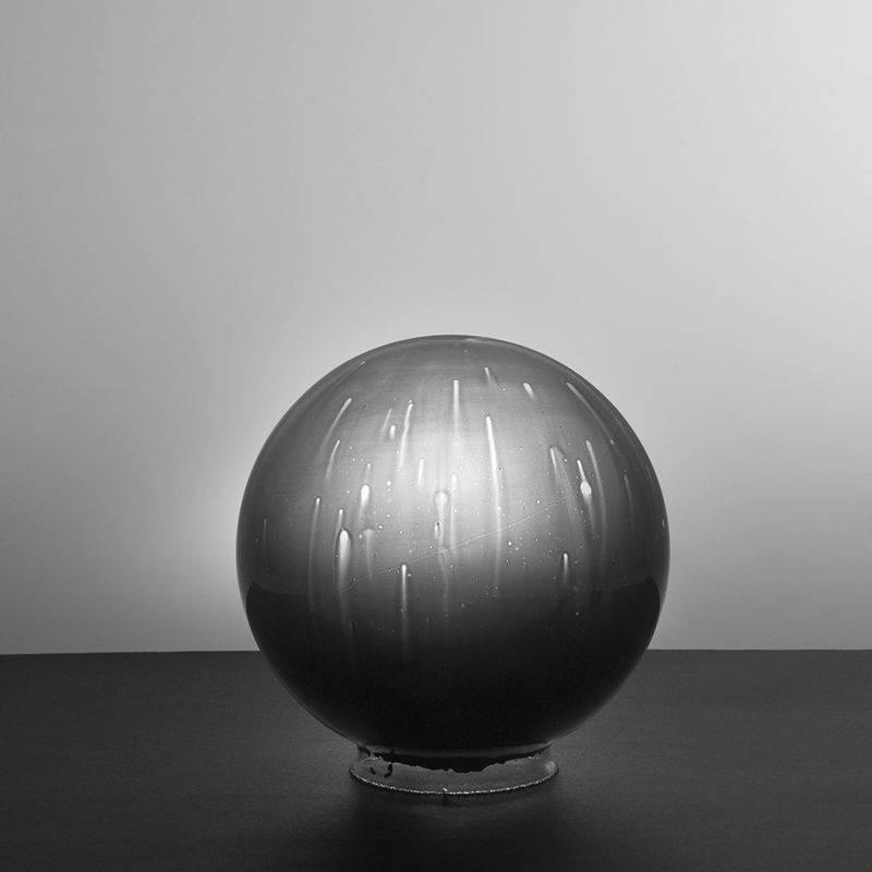 林博彦&黄承聪 Lam Pok Yin Jeff & Chong Ng， 玻璃球负片#18 Glass Sphere Negative #18，2015，数字微喷 Inkjet Print，48.7×60.96cm