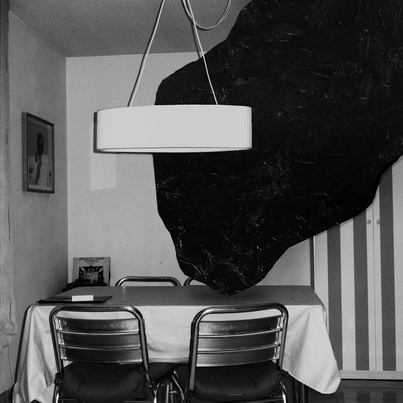 梦月，2020，尤里安·金塔纳斯·诺贝尔 ©尤里安·金塔纳斯·诺贝尔 Dream Moon, 2020, Yurian Quintanas Nobel ©Yurian Quintanas Nobel