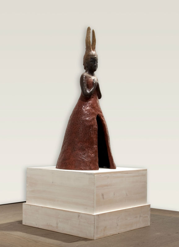 Leiko Ikemura, Usagi Kannon (105), 2012 (cast from 2019)