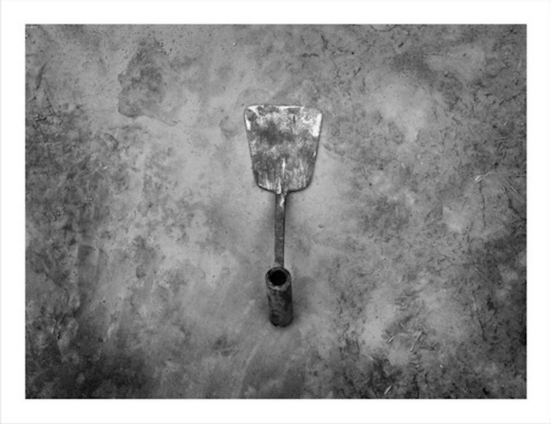 WANG Zheng Shovel Tianlaozhuang Ningxia Province 铲 宁夏田老庄, 2008 Fine Art Paper, Inkjet 艺术微喷 38 x 51 cm