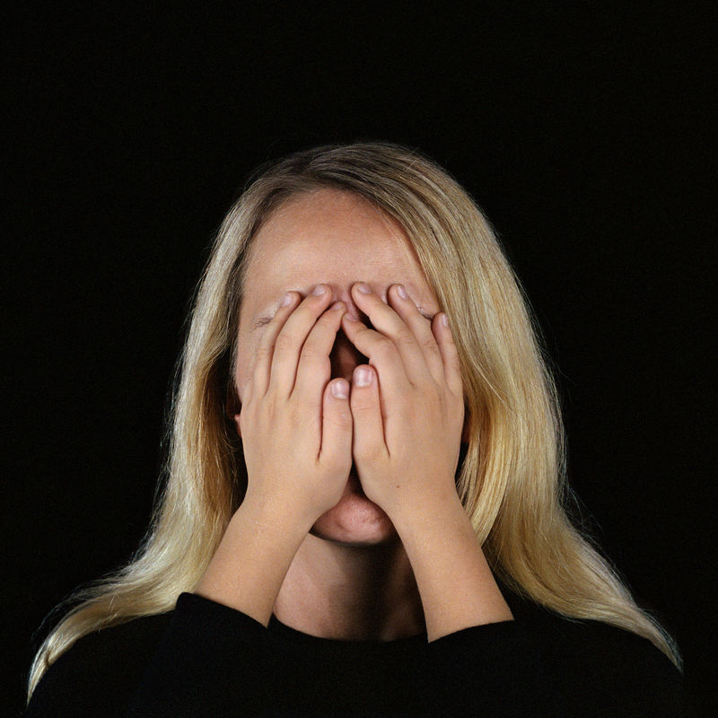 Anneè Olofsson, Hide and seek, 2009