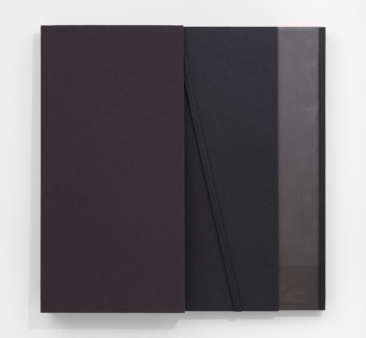 Jennie C. Jones, "Deep Glissando," 2021, architectural felt, acoustic panel and acrylic on canvas, 122 × 122 × 13 cm. Courtesy: the artist and Alexander Gray Associates, New York