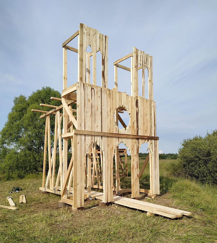 Инсталляция Нестора Энгельке на фестивале «Человек мира»