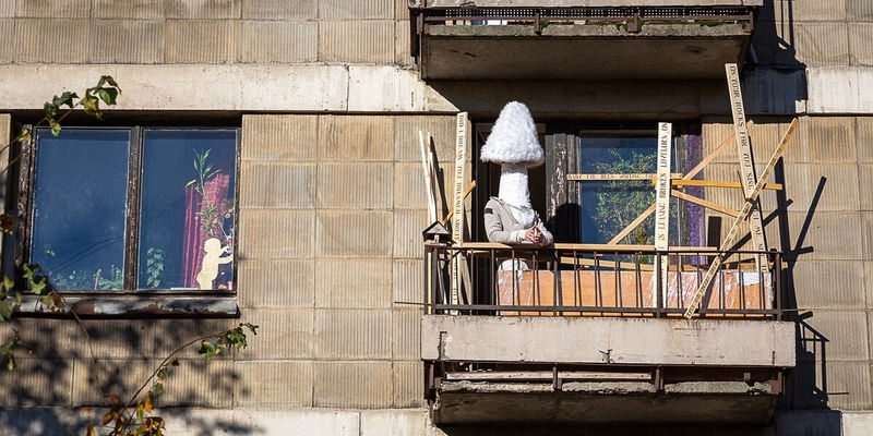 Человек-гриб и размытая чувственность: две новые выставки в галереях Владимира Овчаренко