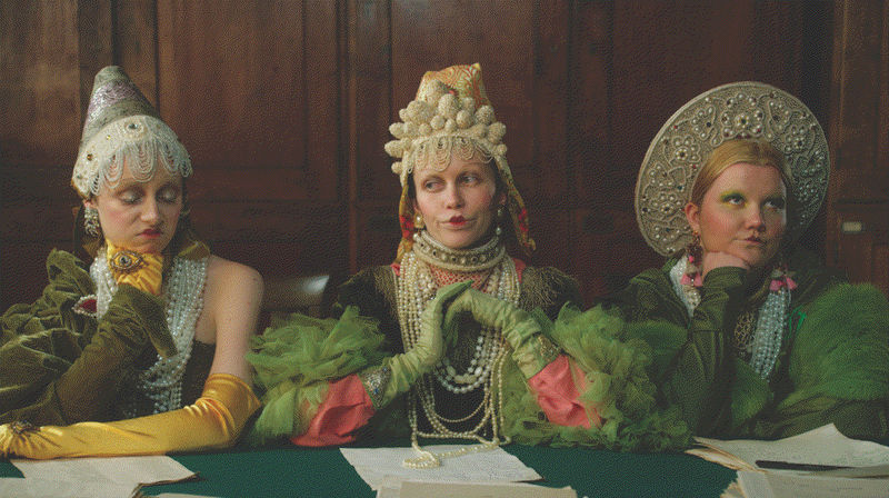 Как царевна современного искусства Юлдус Бахтиозина сняла фильм с музыкой Shortparis и хореографией Владимира Варнавы