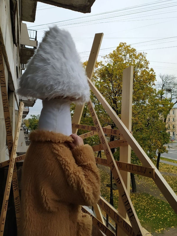 Человек в костюме гриба удивил петербуржцев: кто был в образе поганки