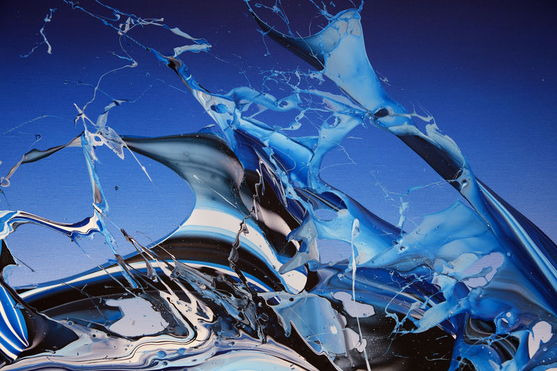 ARTS & COLLECTIONS: A CERTAIN BLUE ENTERS YOUR SOUL – KATRIN FRIDRIKS AT JD MALAT