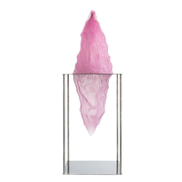 Rosa verk, upp och ned vänt berg i ställning