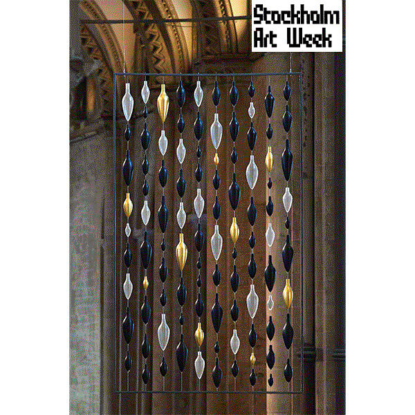 Glasram av Baldwin Guggisberg, svart, vit, guld, hängande verk