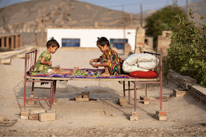 Lisa Ross, “I Can’t Sleep, (Cards) LAR archive 2006″ (2018) (image copyright and courtesy the artist)