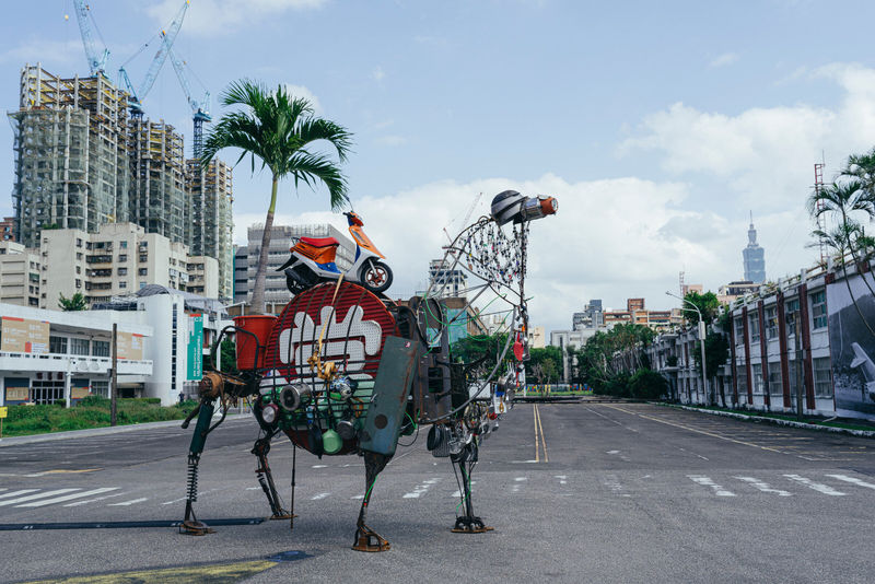 Li Cheng Liang's Dio Camel Dio. Image credit to the artist.