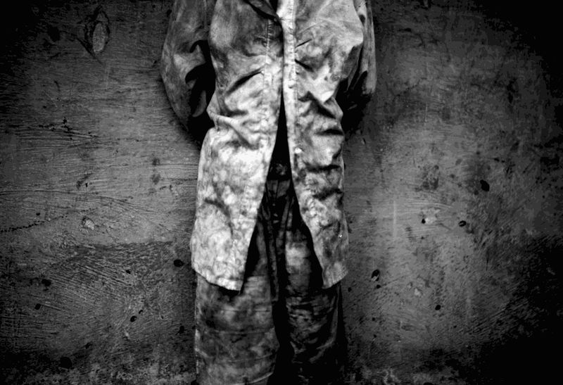 artrabbit, feature, press, article, must see, venice art biennale, foreigners everywhere, akka project, exhibition, canvases, mario macilau, nahom teklehaimanot, mozambique, eritrea, unspoken wars, guerre tacite, biennale venezia 2024, foreigners everywhe