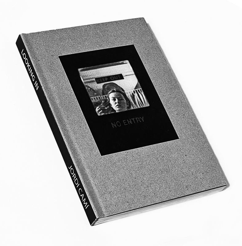 LOOKING IN, Jordi Camí