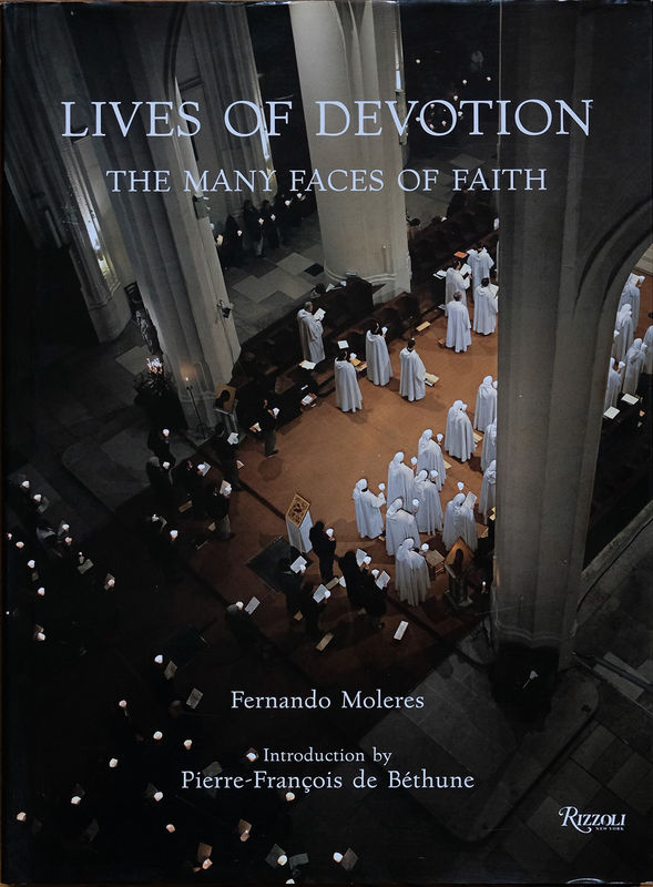 LIVES OF DEVOTION, Fernando Moleres