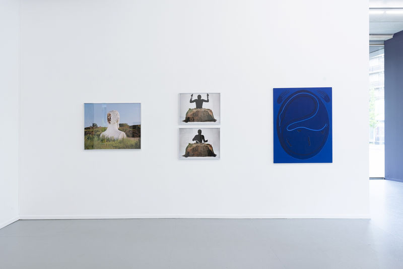 L'heure bleue Part I, Groupshow