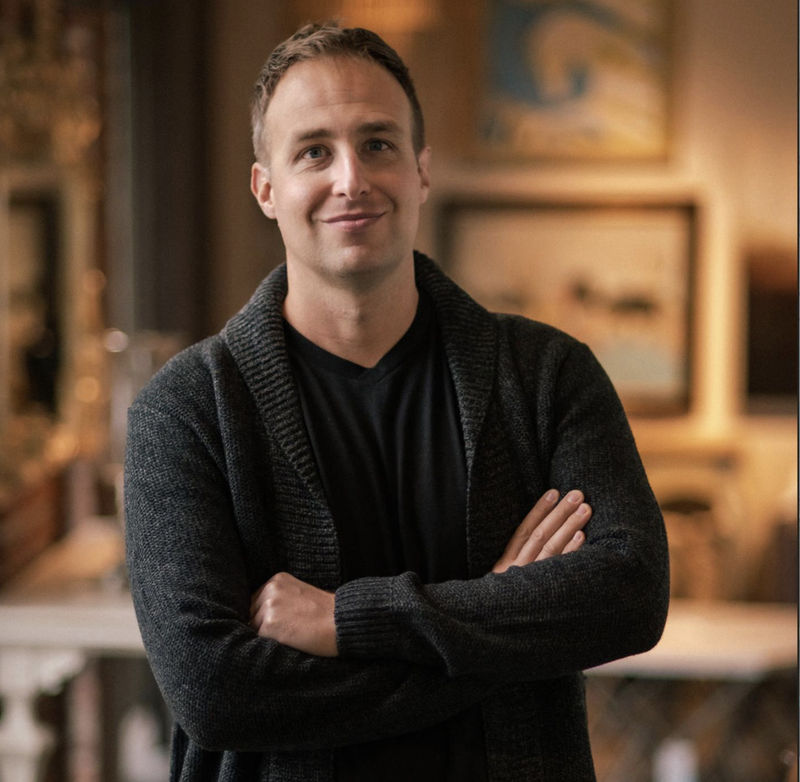 Painting His Way Back To The Big Island