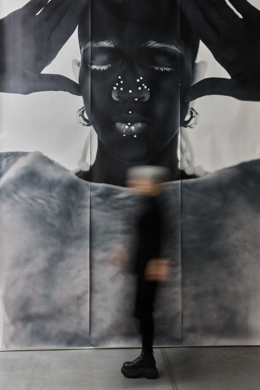 Something Curated, Yulia Mahr’s Heat-Mapped Giants Challenge the UK Supreme Court’s Gender Ruling