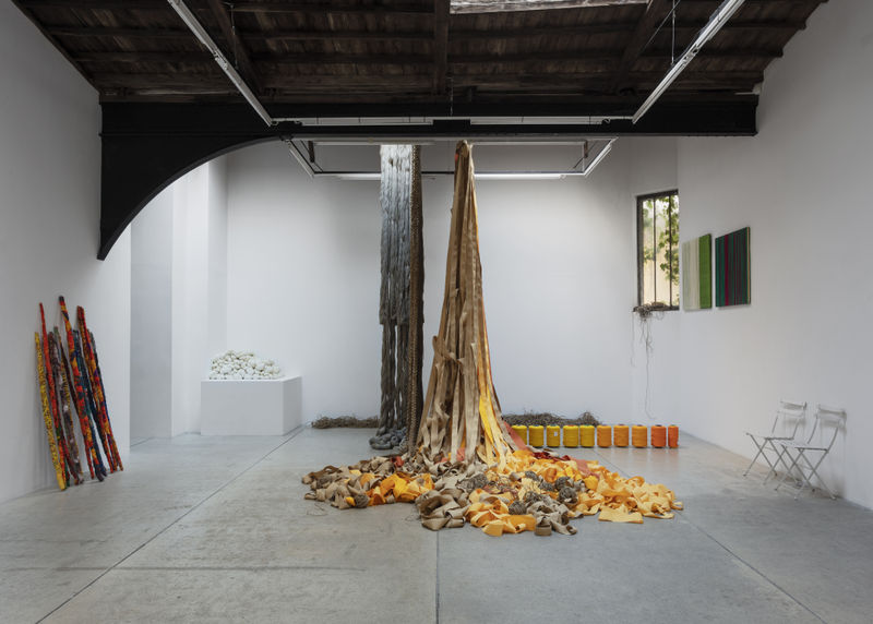 Sheila Hicks, Grace, No Gridlock