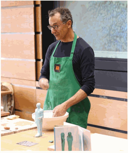 Photo taken from : scottishpotters.org/assets/Newsletters/Tulliallan-2019.pdf