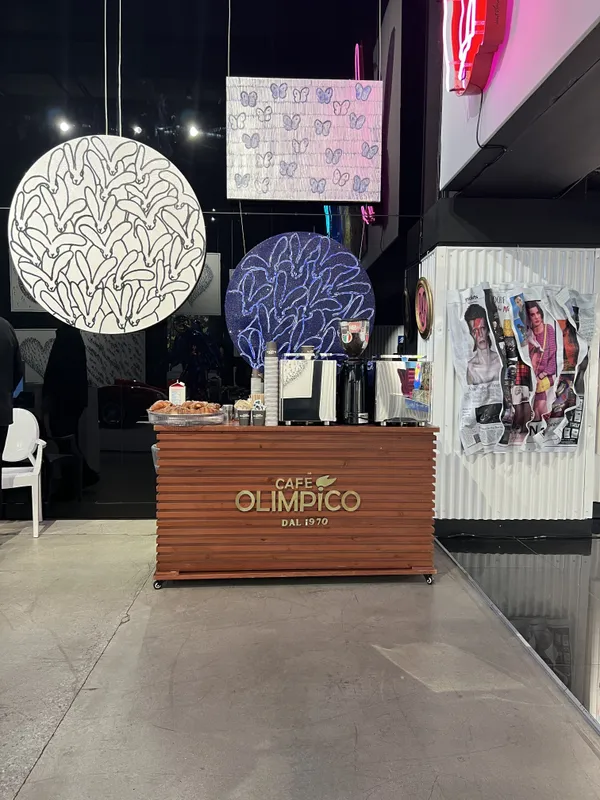 Galerie de Bellefeuille x Café Olimpico, GdB 4S