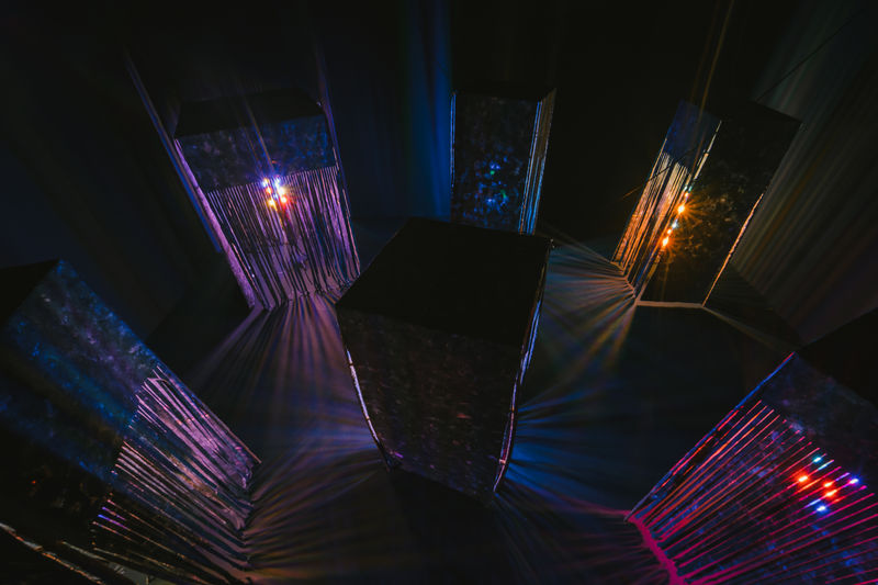 UNDERGROUND, Mit Jai Inn