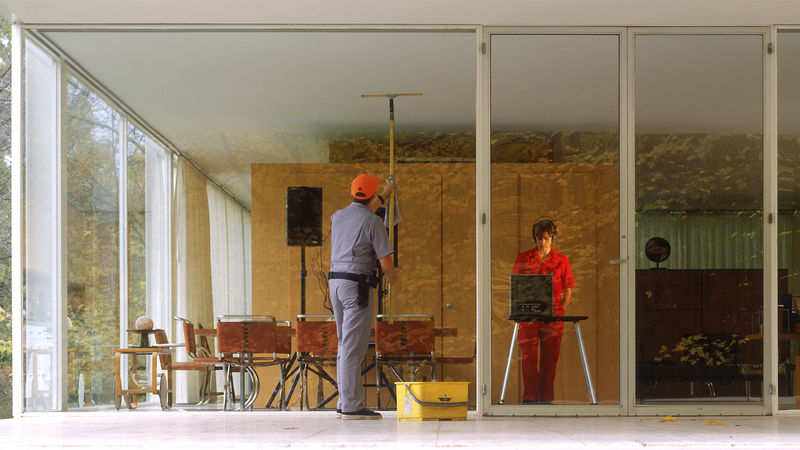 IÑIGO MANGLANO-OVA LLE / Viewing room