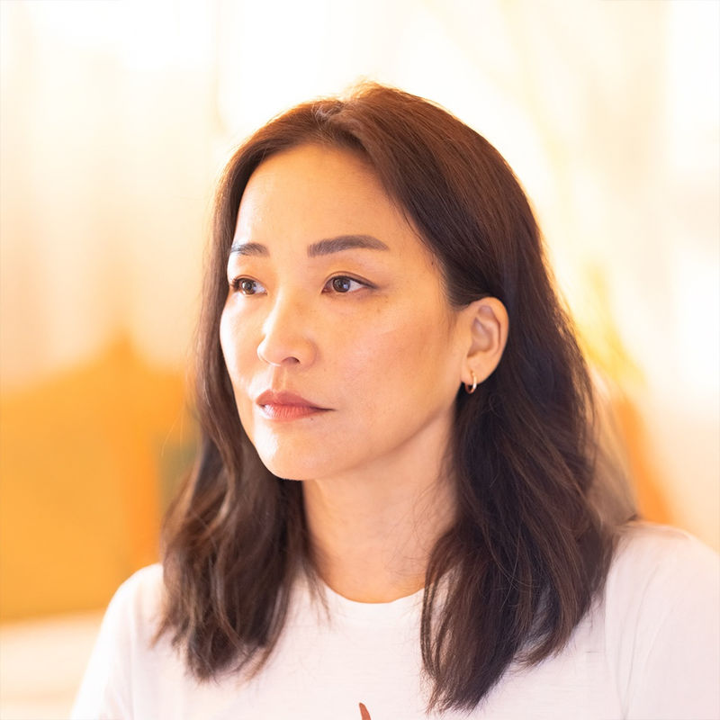 portrait of artist Seonna Hong