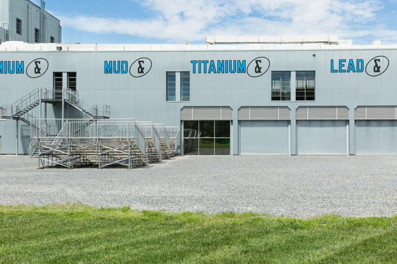 Lawrence Weiner, CADMIUM & MUD & TITANIUM & LEAD & FERROUS OXIDE & SO ON . . ., 1991. Detail view, Dia:Beacon, Beacon, New York, 2016. © Lawrence Weiner/Artists Rights Society (ARS), New York. Photo: Eva Deitch