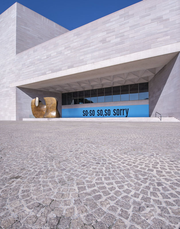 Kay Rosen; 'SORRY', 2020—2021; paint on construction wall; 10 feet x 90 feet Courtesy of The National Gallery of Art, Washington DC