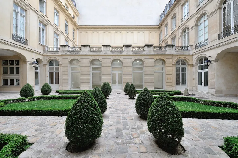 Marian Goodman awarded the rank of Commandeur of The Ordre des Arts et des Lettres