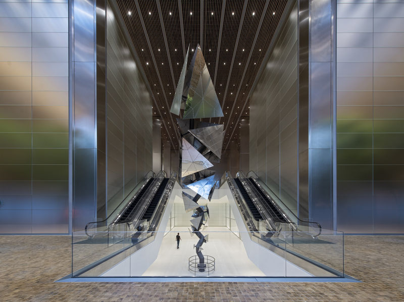 Conrad Shawcross presents Exploding Paradigms and Parallax Disruptions as part of the Frick Collection’s Artists, Poets, and Writers Lecture Series